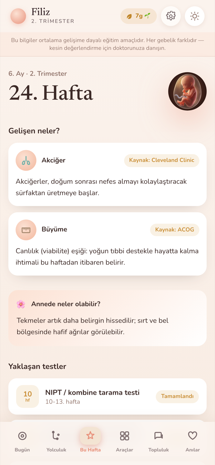 Bu Hafta ekranı: gelişim notları, her notun yanında kaynak etiketi.
